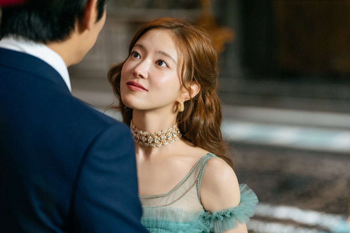 leeseyoungedits's tweet photo. 🦢 𝓇𝒶𝓈𝒽𝓉𝒶 🦢
#이세영 #leeseyoung #rashta #라스타
#재혼황후 #theremarriedempress
#再婚承認を要求します #イ・セヨン #อีเซยอง #李世榮 https://t.co/hDMmRbgN3Y