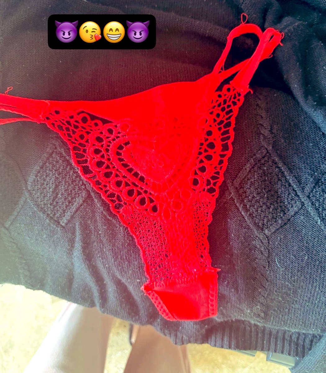 violetaBrianP's tweet photo. Pre fin de semana como se portaran 😈 https://t.co/lzuMYgHrPn