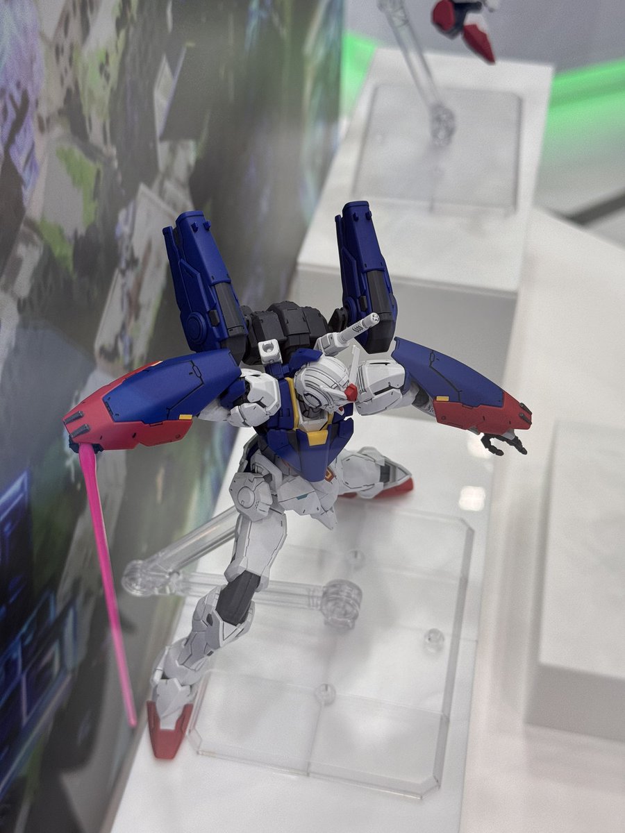 triple_hook's tweet photo. HG ガンダムZERO
4月発売
正面からのキレイな画像は他のメディアさん達に任すとして
ビルダーが気になるのは背中とかじゃないかな
#ガンプラ https://t.co/xBN3xc2TuZ