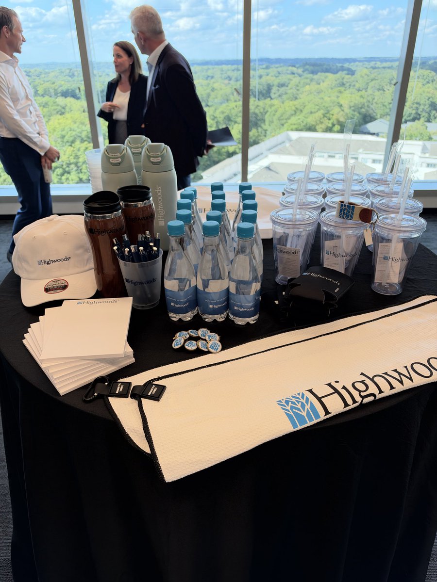 kenashley's tweet photo. Toured office space with a large requirement today. Love seeing how landlords try to differentiate their assets.

These pictures are from our stop at a Highwoods, Atlanta asset. They are a first-class shop!
 
Chips with dip, margaritas, and hot tacos- along with a lot of swag! Appreciate the hospitality @HighwoodsProp 

Let’s go!