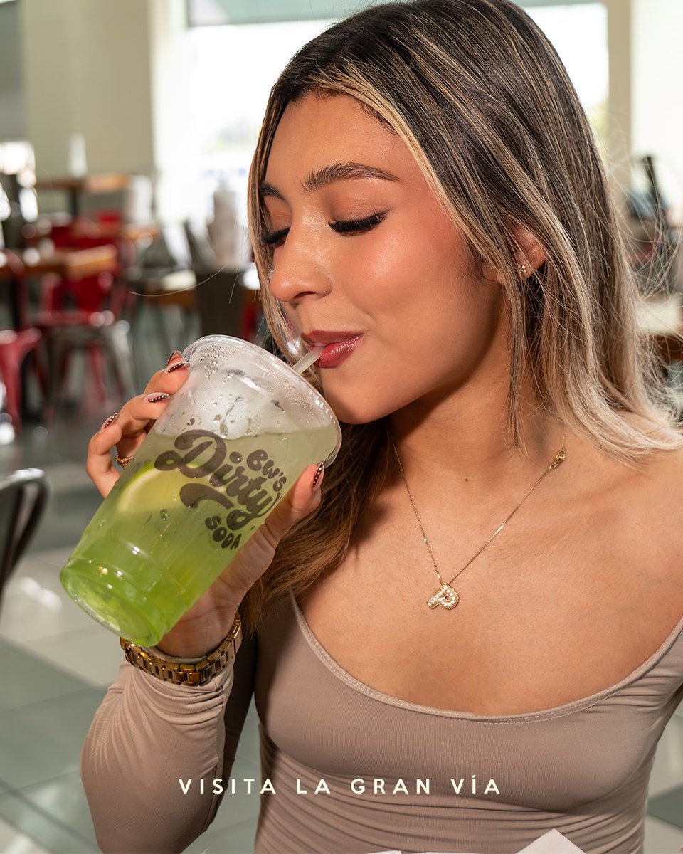 LAGRANVIASV's tweet photo. Un break con mucho sabor. 🥤🔥

Disfruta las Dirty Sodas de @buffalowingselsalvador en La Gran Vía y cuéntanos: ¿cuál probarías primero? 👀👇 https://t.co/USYuQEF9Os