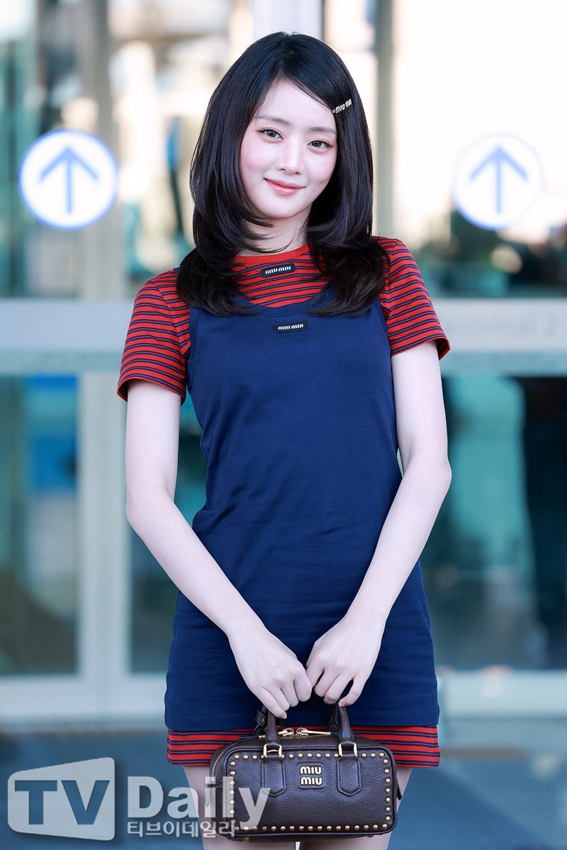 AlonsoNvl's tweet photo. Minnie departed at Incheon International Airport (ICN) for France to attend Paris Fashion Week as a guest of Miu Miu on October 4. https://t.co/yexVLaGw1p