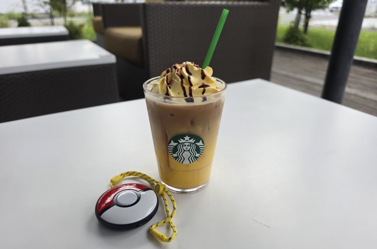 Swaps4's tweet photo. Pikachu honey cream latte! ⚡️ https://t.co/x16CR7yVd3