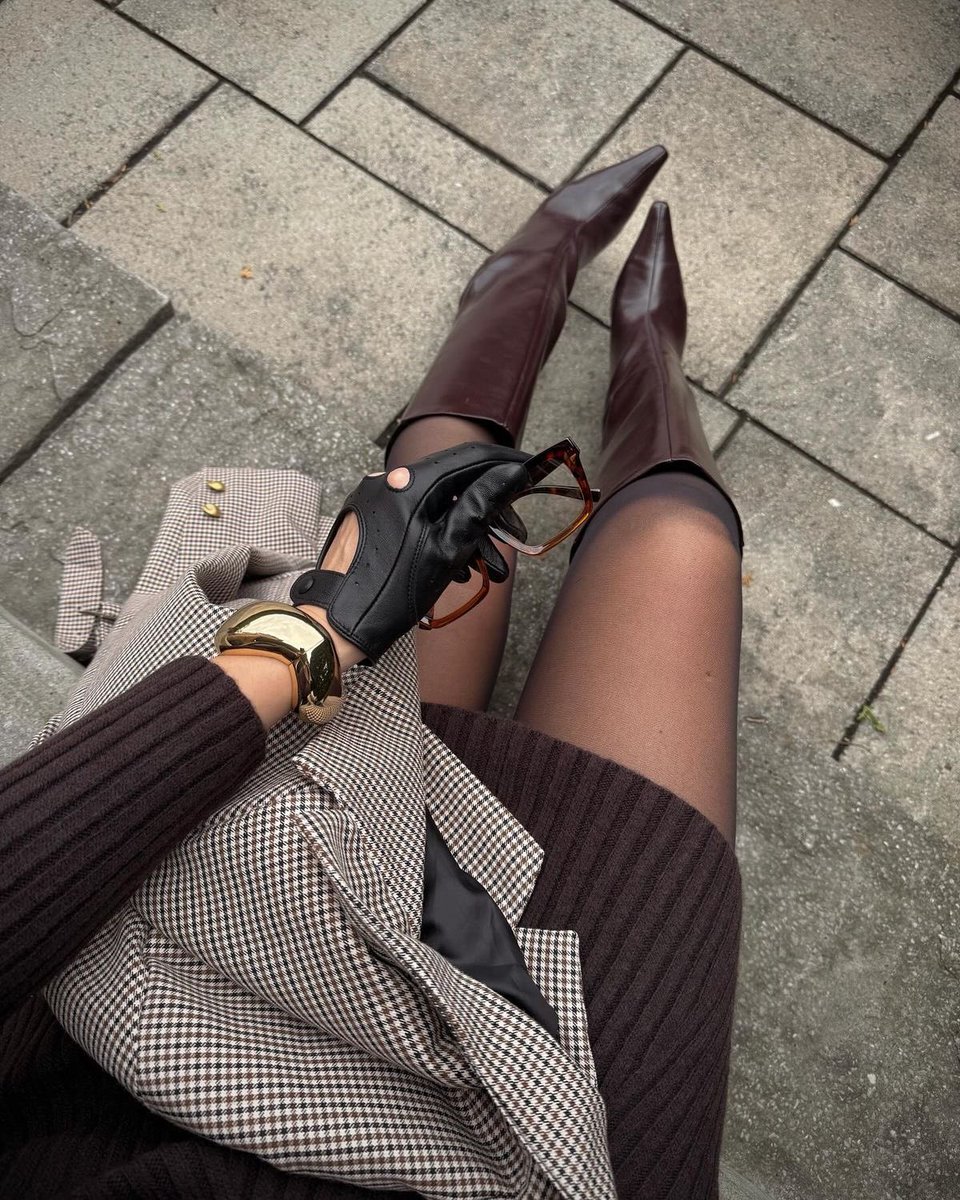 modernlilithh's tweet photo. fri-yay https://t.co/HvzyPee1JP