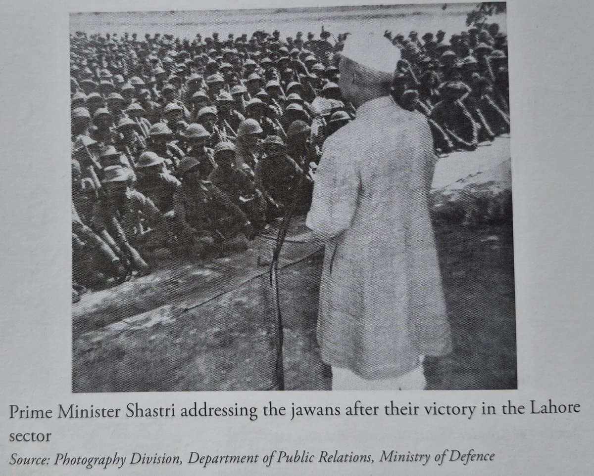 prasoon_sapra's tweet photo. On his jayanti, remembering the second Prime Minister of #Bharat , #LalBahadurShastri ji. A true son of the soil, Shastri ji was a living embodiment of honesty, simplicity, patriotism and pragmatism. 
Jai Jawan, Jai Kisan!

Some glimpses of his inspiring journey- https://t.co/37QZPQ2VKH