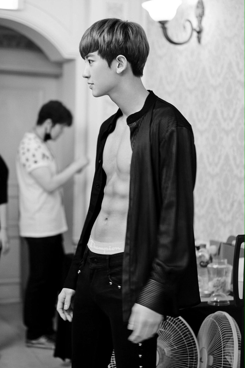 chan1127loey's tweet photo. 그시절 찬열 개야르 https://t.co/umbMui92d4