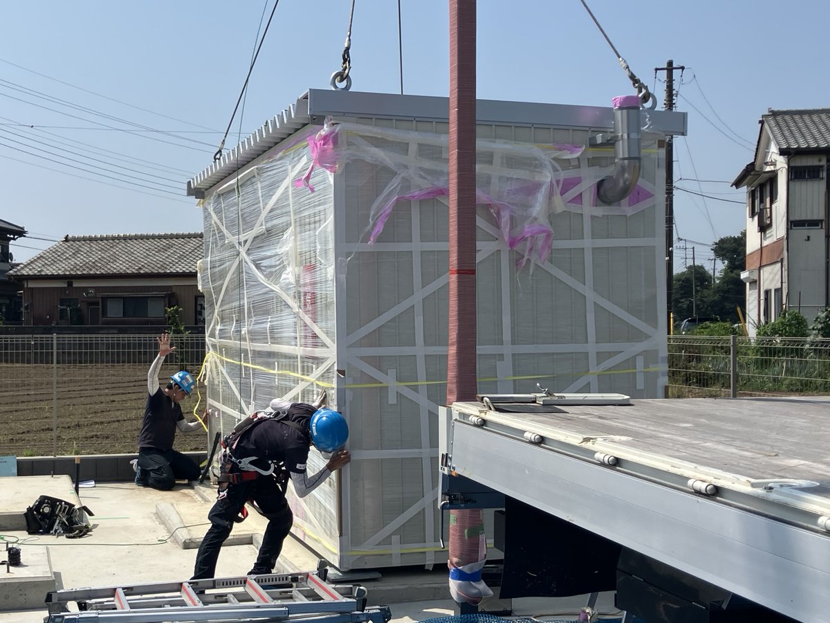 SUGITA_ACE's tweet photo. 【納入レポート/埼玉第２営業所】　危険物倉庫設置工事
https://t.co/QFvZNl2GeN https://t.co/DWIfgI2HkU