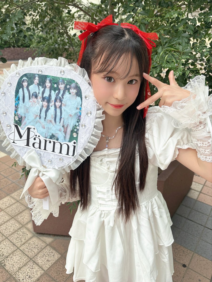 nanah0323's tweet photo. 推し活❤️🫶
ななはもみんなに笑顔や元気を与えられるような存在になれるように頑張るよっ✨✨

@silkyflower0502 
#シルキーフラワー #アイドル
#相沢ななは #推し活 https://t.co/kXMIYR6UWM