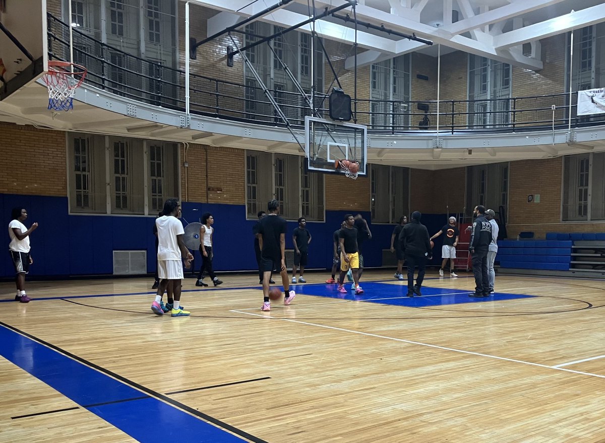 NYPD67Pct's tweet photo. The 67 precinct Youth Coordination Officers hosted their first open Basketball gym of the school year over at the Tilden Campus. The Youth conducted drills and played scrimmage games. https://t.co/GiyKDdCR9C