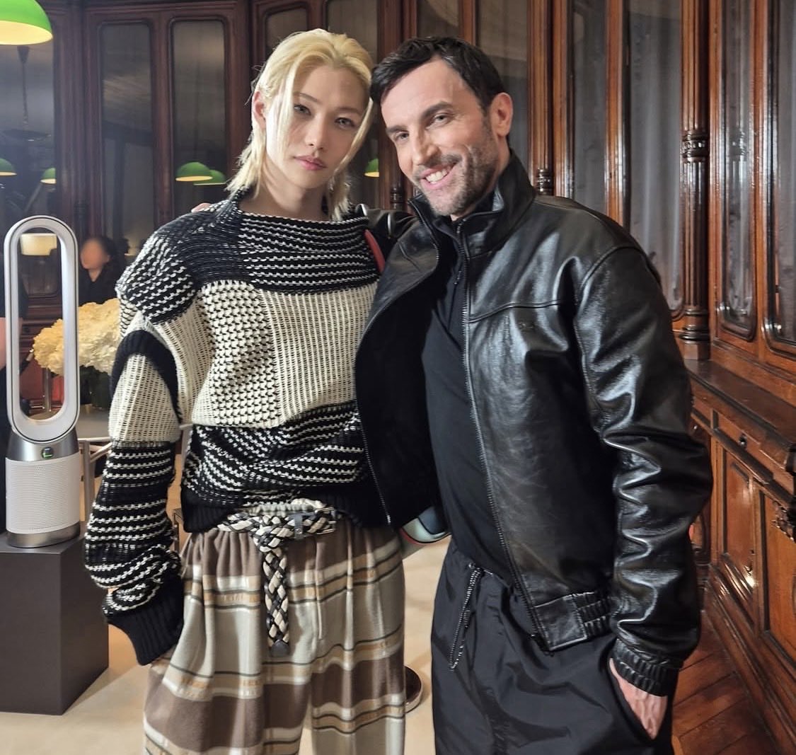 allymylife's tweet photo. museらしい一枚✨

FELIX ICÔNE DE LA MODE #FELIXxLVSS27 #FELIX @LouisVuitton https://t.co/YYWZVPy7Vh
