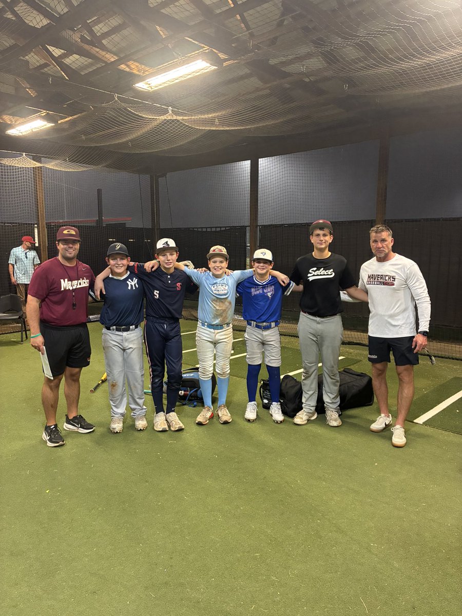 GM_BASEBALL's tweet photo. Last night of camp! The rain cut it short but we had a great 4 weeks! Here are the week 3 and week 4 MVPs! #GoMavs https://t.co/7P2shs6IlF