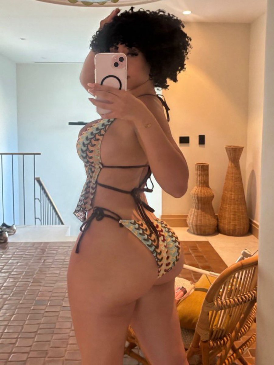 MEL_DADEL's tweet photo. 🥵🥵 https://t.co/VGSwpqYzJV