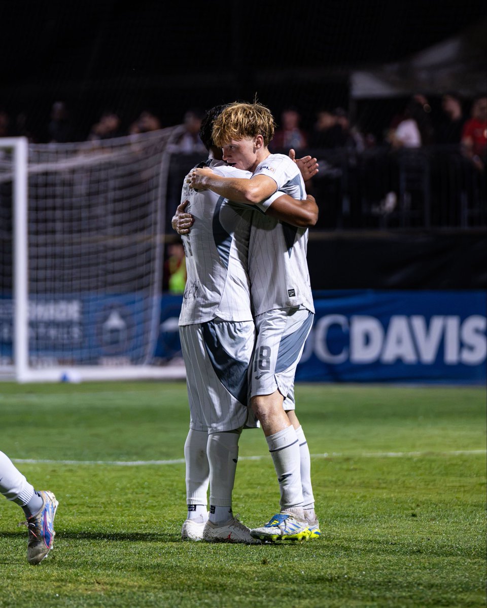 lvlightsfc's tweet photo. Just getting started! 🤝 

Congratulations on your first USL Championship goal, Carson Locker! 💥 https://t.co/Zr9RvgLZAg