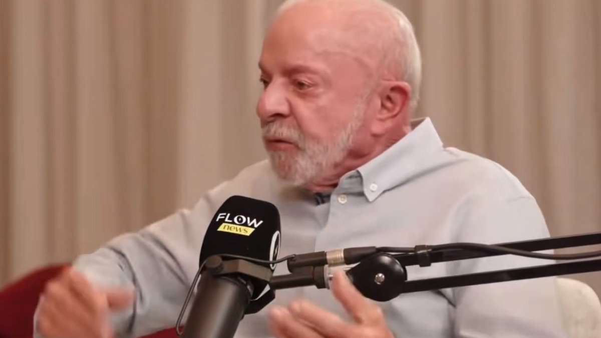 ZAMENZA's tweet photo. Lula no Flow: "Por que alguém votaria no Flávio Bolsonaro? Votaria pensando no que? O que ele tem pra oferecer? O passado dele é tenebroso. O que ele tem é o anti-Lula e anti-PT." https://t.co/a6jPUspBG7