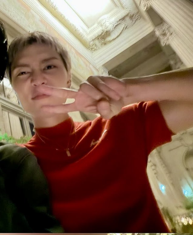 209_archive's tweet photo. 261002 Bright instagram update

“🦇 in paris”

#JOHNNYxPFW #AcneStudiosSS27xJohnnySuh #JohnnySuh #쟈니 #JOHNNY @acnestudios https://t.co/3Y077XI074