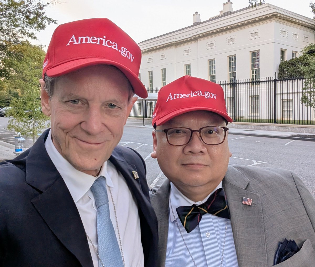 DrJPPham's tweet photo. Leaving the White House with @IvanhoeAtlantic founder @robert_ivanhoe after we updated @POTUS admin officials on what our U.S. firm & its sister companies are doing in #Guinea🇬🇳, #Liberia🇱🇷, #DRC🇨🇩, #SouthAfrica🇿🇦 etc. as well as the #USA🇺🇲 to secure the #CriticalMinerals #SupplyChains essential to rebuilding the industrial base, assuring defense needs & powering technological innovation in America & its allies.