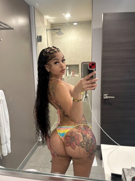 fem3fataIe's tweet photo. ass fat like some racks 👅 https://t.co/Kd7XwQARt1