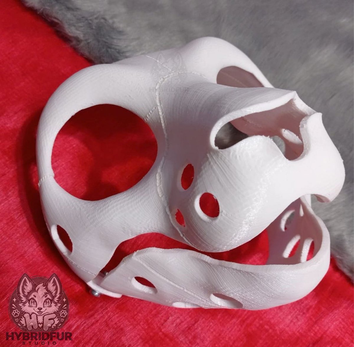 Hybridfurstudio's tweet photo. Fursuit Base ready to be transformed into your next custom character 🧵

#FursuitMaker #Furry #FurryFandom #CommissionComplete #Handmade #FoxieFursuits https://t.co/IQDXN2v9Hq