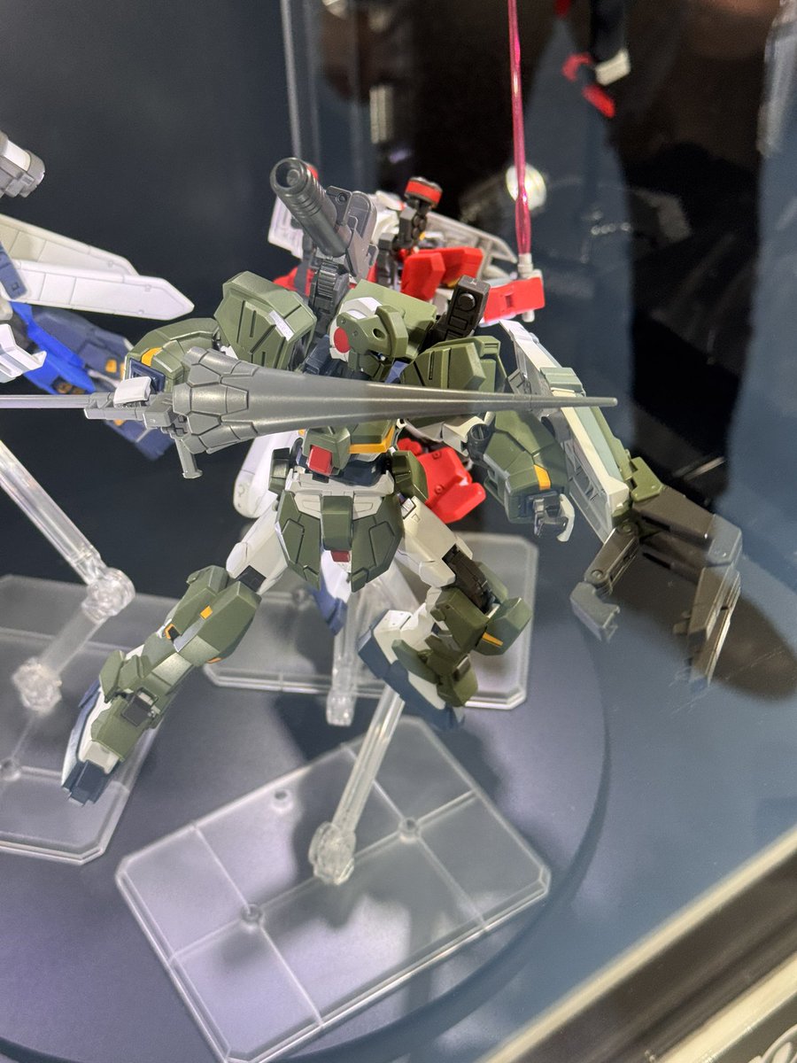 triple_hook's tweet photo. プレバン関連の新発売で一番嬉しかったのはこれかな
HG ジーライン・アサルトアーマー
シールドのクローも過去パーツの流用無しの新規
これは嬉しいですね
#ガンプラ https://t.co/idwqGX5uNW