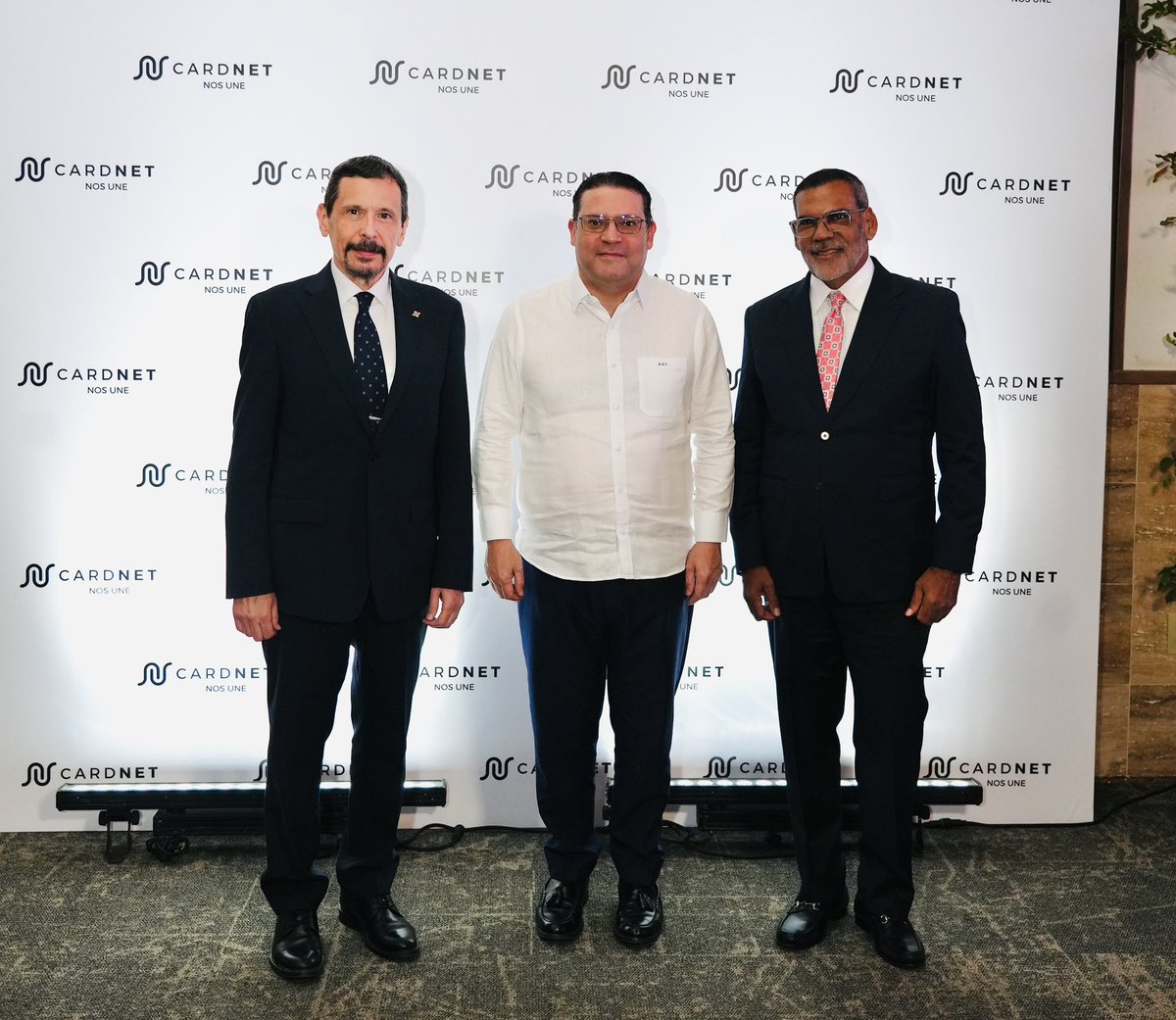 SanzLovaton's tweet photo. Gracias a @CardNETRD por la invitación a “El Relevo de un Legado”. Fue un gusto compartir con todo su equipo en una noche tan especial para esta empresa dominicana.

Felicidades a Luis Bencosme por la huella construida durante todos estos años y a Martín Cava por asumir esta nueva responsabilidad como presidente ejecutivo. Les deseo muchos éxitos en esta nueva etapa. ¡Vamos!