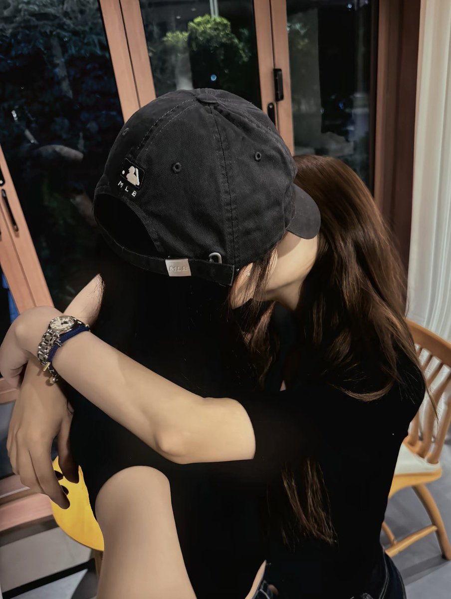 Jiejie5kepd's tweet photo. Do you believe in love? https://t.co/wSzAWxB1Y3
