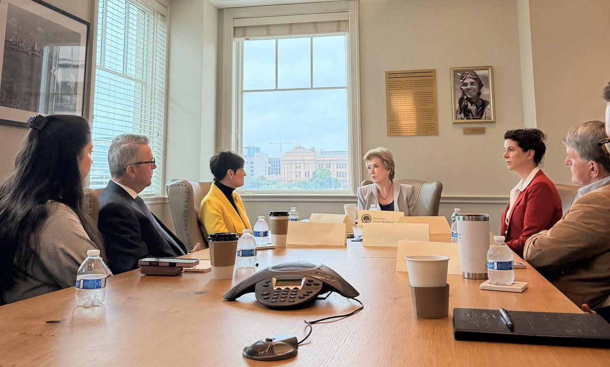 DonnaCampbellTX's tweet photo. Thank you to U.S. Secretary of Education @Linda_McMahon for inviting me to join her for an education roundtable this morning in Austin. 

I appreciated the opportunity to hear updates from the federal level and discuss the work underway in the Texas Senate Committee on Education to strengthen student outcomes, expand educational opportunity, and empower Texas families.

It was also great to be joined by House Public Education Committee Chairman @BradBuckleyDVM and State Representatives @Schoolcraft4TX and @EllenTroxclair for this important conversation.

Thank you, Secretary McMahon, for coming to Texas and taking the time to hear directly from Texas lawmakers about the work ahead! #txlege #education #schoolchoice