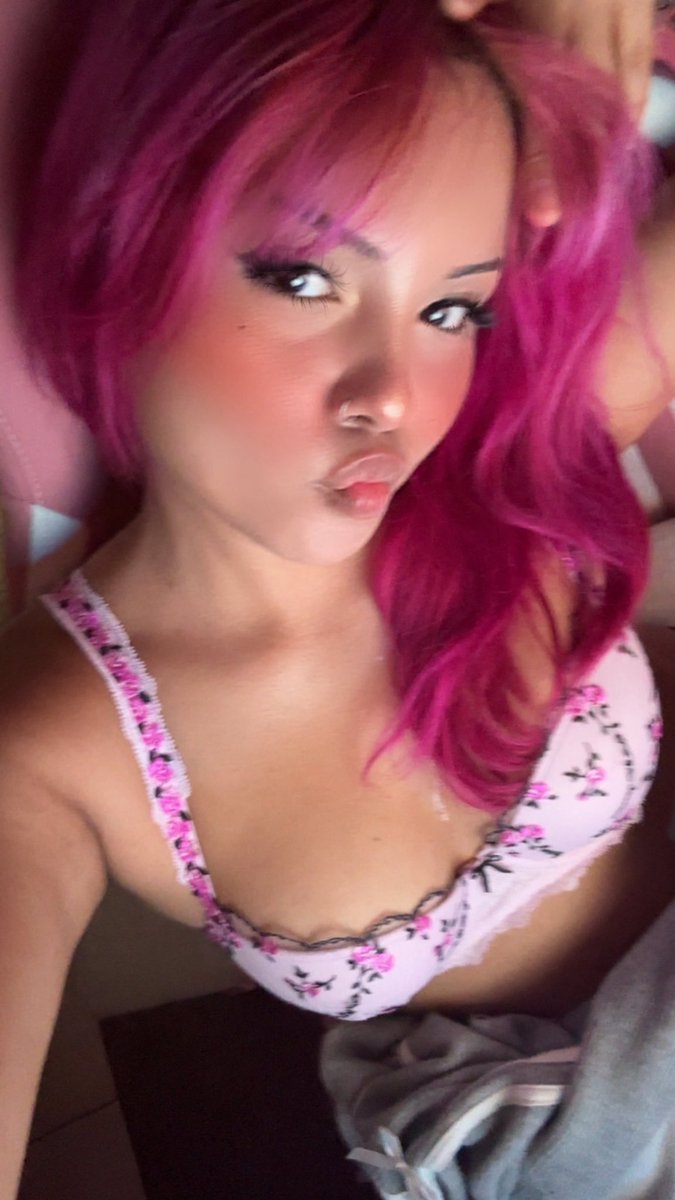 puniriki's tweet photo. its my bday month gimme ur money

#findom #finsub #femdom https://t.co/j1gbyWIfEL