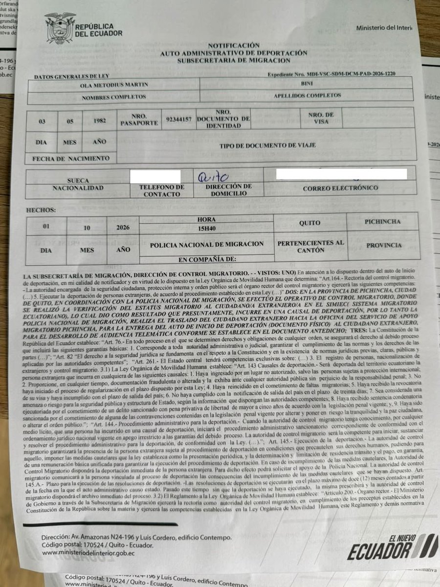 lahistoriaec's tweet photo. Chao Bini. El programador sueco Ola Bini, quien es amigo personal de Julian Assange y lo visitó doce veces cuando estuvo asilado en la embajada ecuatoriana en Londres, fue retenido por policías de migración en Quito y según su abogado, le informaron que le fue revocada su visa. Bini llegó al Ecuador en 2013, durante el gobierno de Rafael Correa.