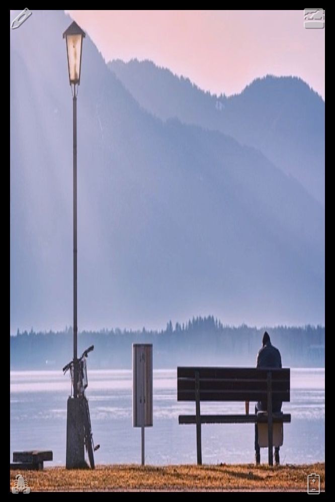 PoohhNy's tweet photo. 🐋Energetic music in headphonesComfort grieving sad upset friends with quiet patient silent steady presence rather than rushed hollow empty speeches calm silent company mends heavy sadness better than complex comforting speech words https://t.co/MbC2ENbLks