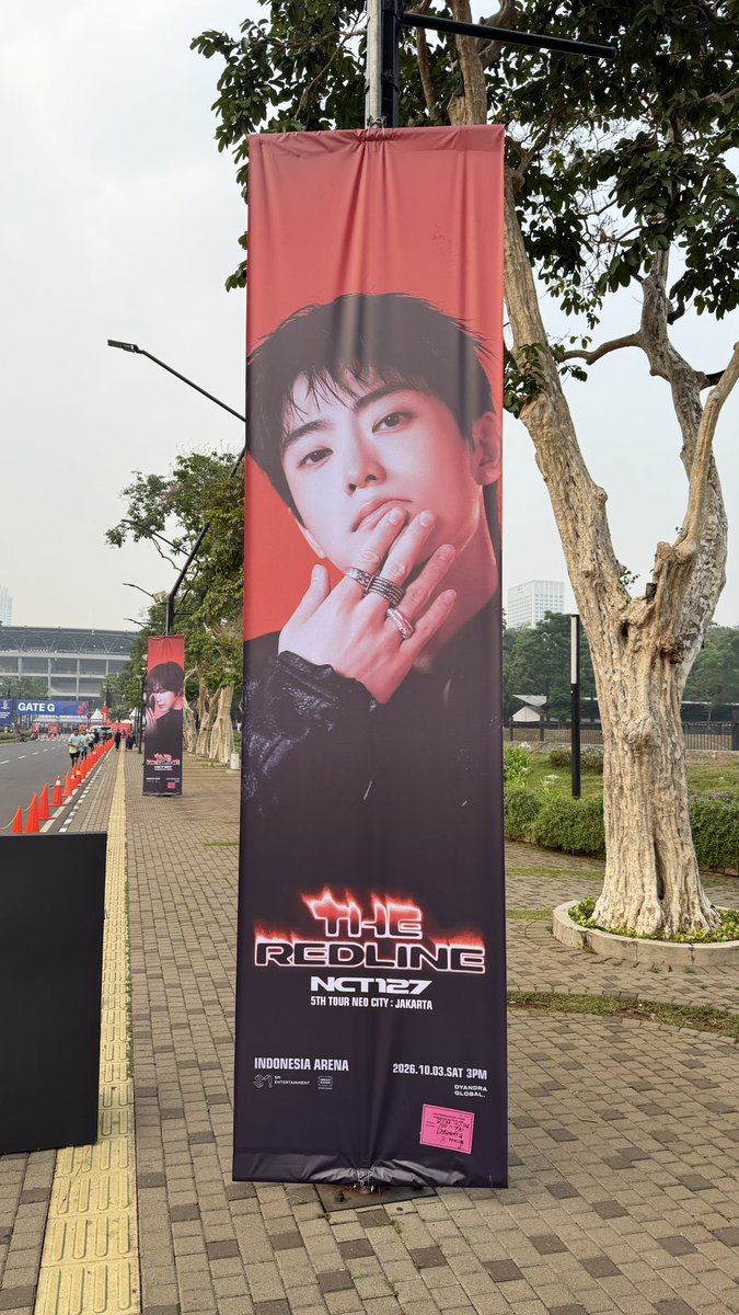 icariz's tweet photo. See you soon @NCTsmtown_127 

#THEREDLINE_JAKARTA #JAEHYUN #HAECHAN https://t.co/L6qsmKj6TT