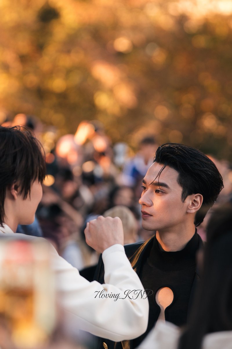 7loving_KNP's tweet photo. He always looks Namping like he holds the sky. 🖤🤍
 
You did amazing tonight!!!!

#KengNamping #KengHarit #nampingster @Schiaparelli 
#Schiaparelli #PFW
#SchiaparellixKENGNAMPING
Photo cr: phabiosphoto_ on IG https://t.co/EZ83kgM3JW