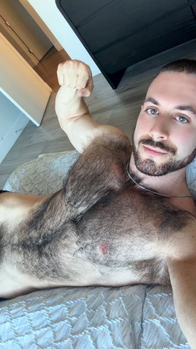 Brooksattack's tweet photo. Am I too hairy? https://t.co/jpL0p18Mdm