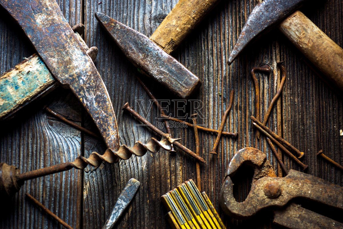 frdrk5683's tweet photo. [When the sun shines through the old tools in the shed, I can't help but dissect the dusty history of these awkward old things.]， https://t.co/b5mH3UiVkL