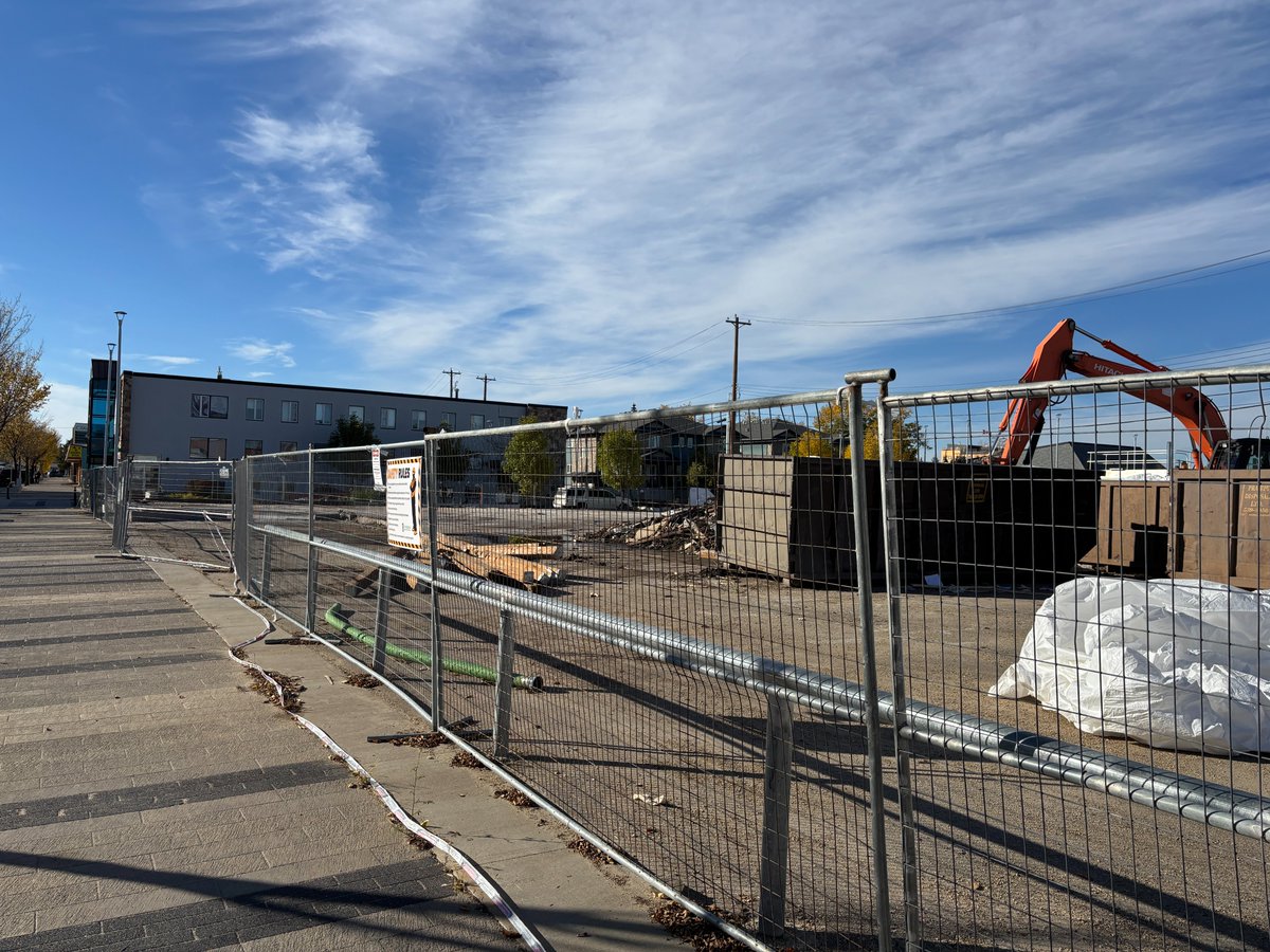 EverythingGPAB's tweet photo. The former location of the Grande Prairie Farmer's Market has been torn down. A small pile of rubble is about all that is left. #gpab #yqu #countryofgp #peacecountry https://t.co/DXFJ875D13