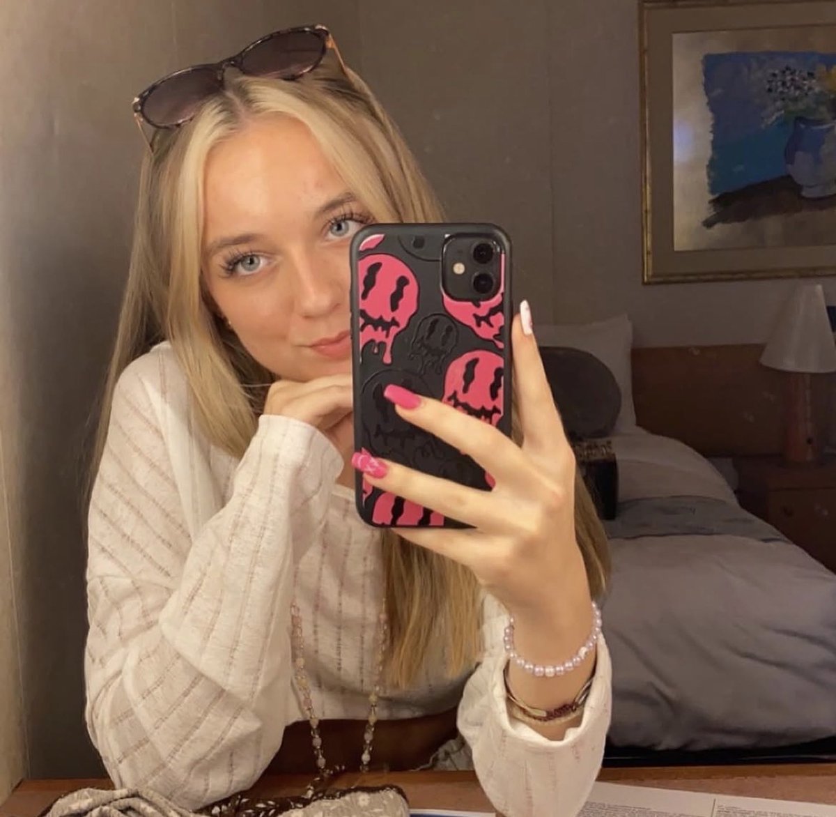 Hhdsor's tweet photo. I’m exposing @alrnxixn26146 fine ass sister.  To the world. Dm me your mom/sis,gf,wife, aunt so I can expose them as well.  

#cuck #cuckson #cuckhold #hotwife #sister #incest #irl #irlcollector #exposed #expose #wankchat #jerkbud  #bully https://t.co/v2xucYMKDV