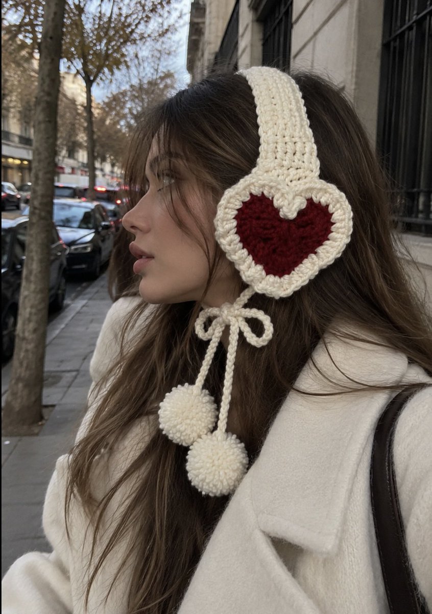vogueamourr's tweet photo. crochet headphones (ear warmer) https://t.co/UovKgpJ7dm