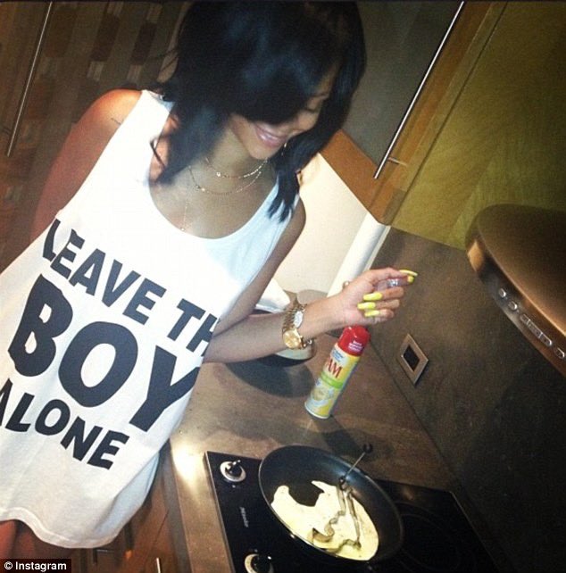 fentylovee's tweet photo. RIRI wearing BOY London https://t.co/qOHRYazly9