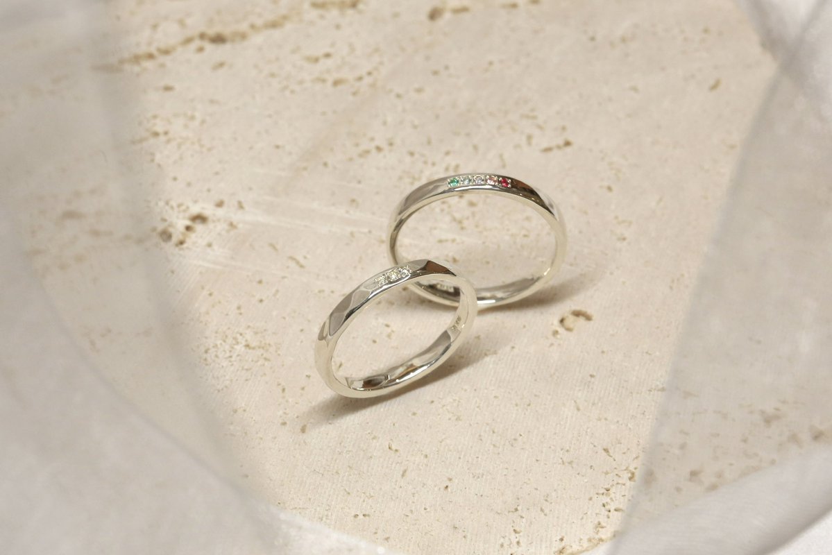 itoaware_nara's tweet photo. color stone💎

誕生石やダイヤモンドをあしらうことも✨
グッと特別感が出て、世界に一つのオリジナルリングに…

石留めは2.5mm幅より可能です🉑

#ならまち #奈良 #オーダーメイド #手作り結婚指輪
#ハンドメイド https://t.co/tQORFieN7H