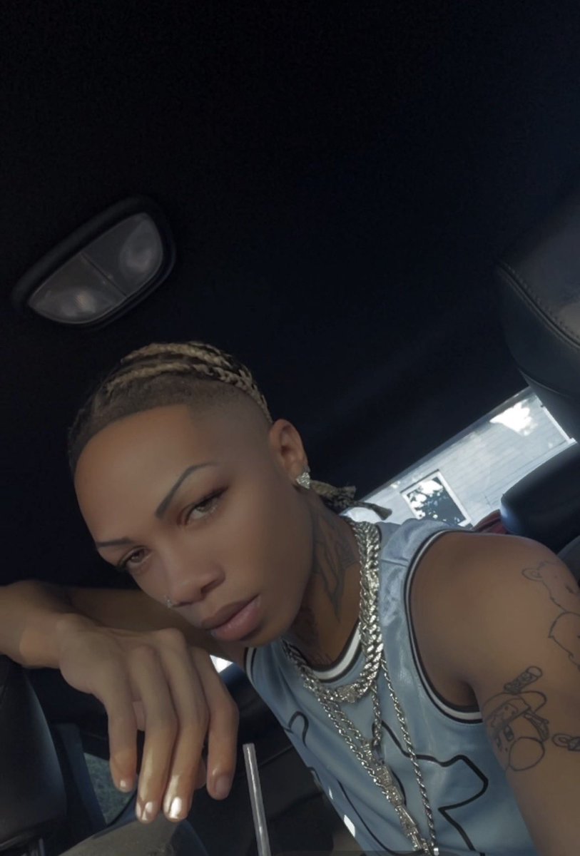 FairykingT's tweet photo. Video Screenshots 🩵🥶 https://t.co/GmMP3AfMaA