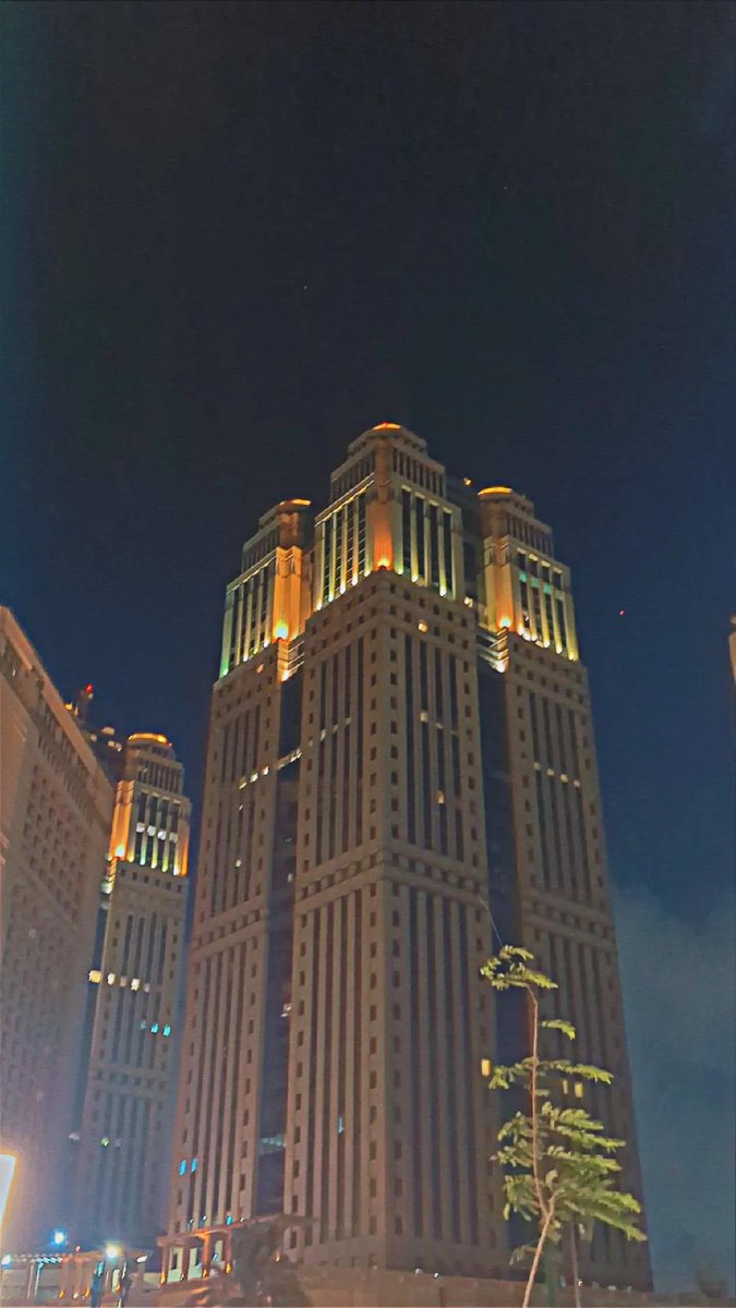 pixel_jedcai's tweet photo. فيرمونت نايل سيتي في منطقة #بولاق

الموقع
https://t.co/TkCAIdBunT
.

.

.

.
#��يرمونت_نايل_سيتي #فندق_الفيرمونت #فيرمونت 
#السياحه_في_مصر #كاس_الخليج #خليجي27 #مصر #السعوديه_قطر #الامارات_عمان #الاخضر #الكاس https://t.co/16WP4b47cW