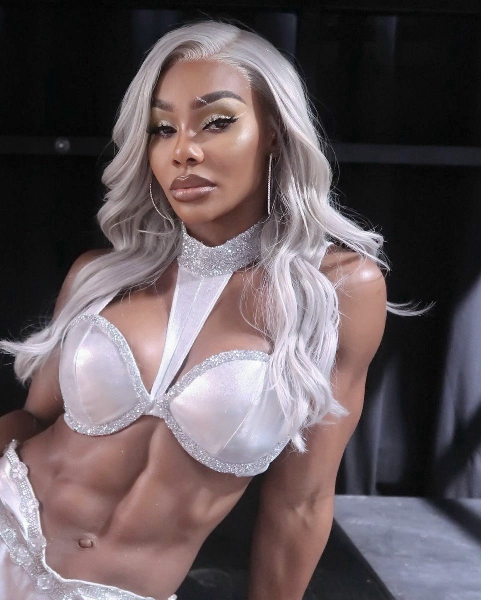 JasmineJadc2's tweet photo. Sitting pretty is my favorite thing to do. 𓆩♡𓆪

White hair, white fit, face card never declines.
✧.* ᴊᴀsᴍɪɴᴇ ᴊᴀᴅᴇ *.✧ #SittingPretty https://t.co/r3MtoAphl6