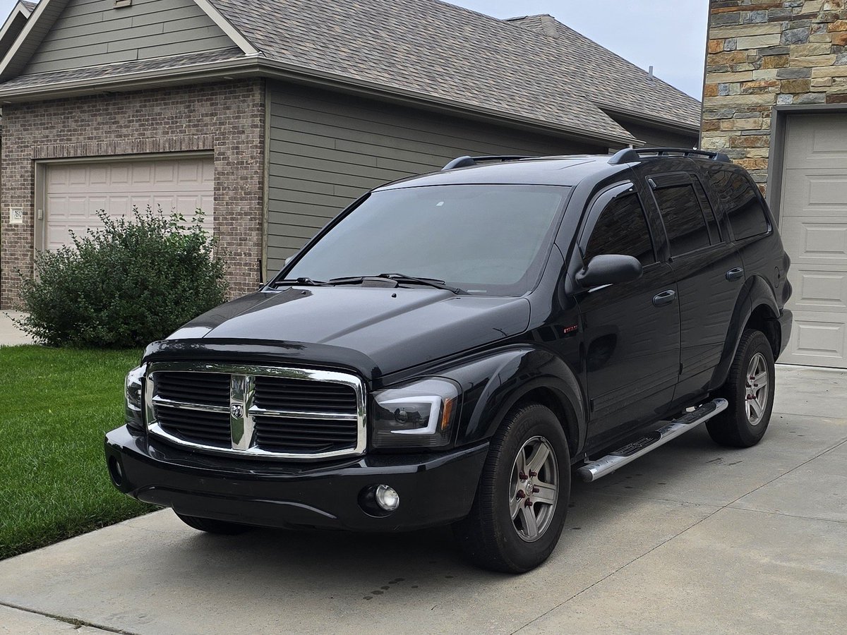 tintworksne's tweet photo. #dodge #durango side glass, rear glass, sunroof and windshield tinted in #ceramic #window #film #tint #FXExtreme with a true #lifetime #warranty @tintworksne @tint_works_lincoln_ne @SolarFXUSA 👍☑️💪🏁🏆☀️🔥🧯 https://t.co/tANZAOBoXX