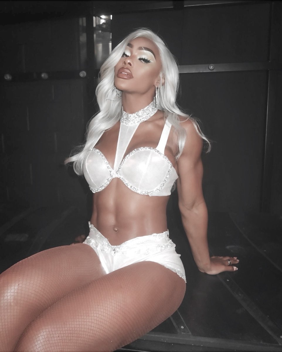 JasmineJadc2's tweet photo. Pretty enough to tempt, trouble enough to keep you. 𓆩♡𓆪

✧.* ᴊᴀsᴍɪɴᴇ ᴊᴀᴅᴇ *.✧ | White like an angel, mean like hell. ⛈️💋 https://t.co/oG0TQOr7jZ