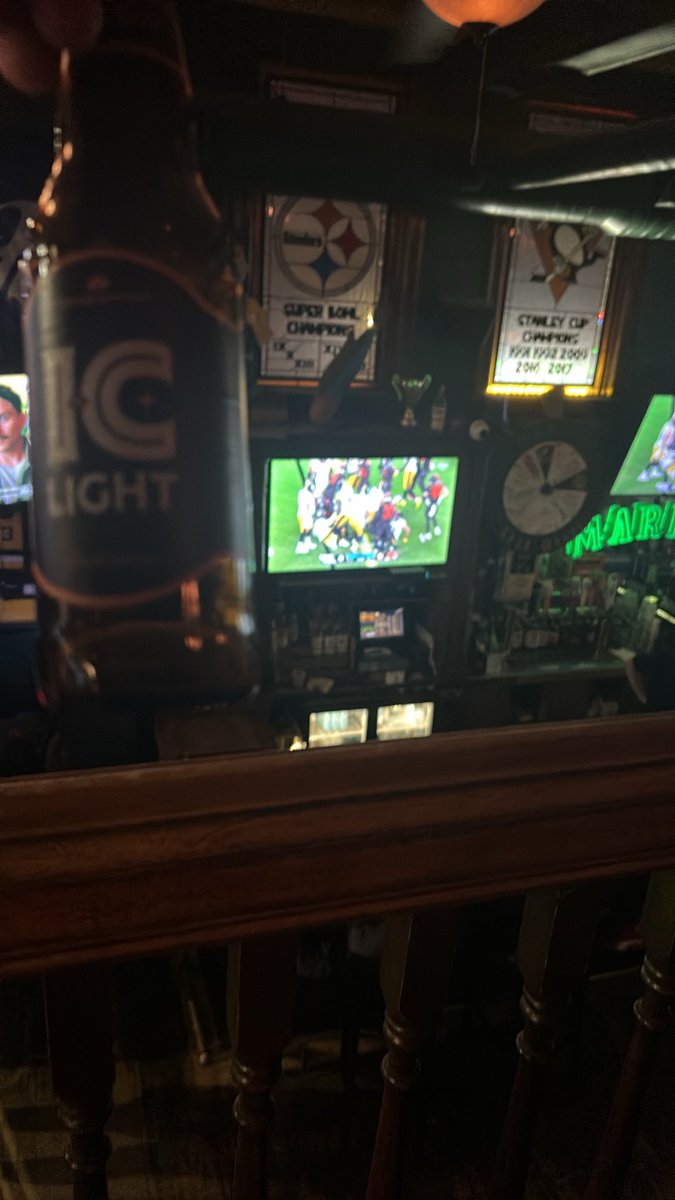 _hammer007's tweet photo. Peanut heaven at the bar https://t.co/Ppca6AilLB
