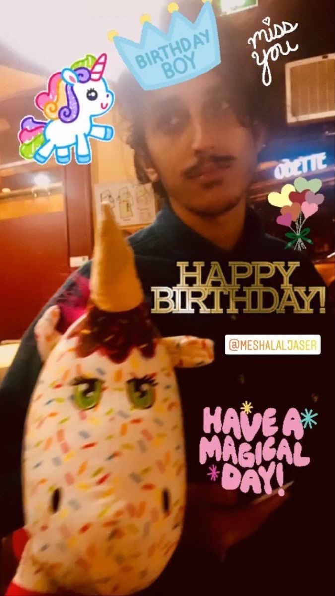 ahmadpolo's tweet photo. مخي مشلول اقول ما اقول ولا اسوي كول 
يمين يسار ولا على طول 
على طوول خجول بس عجول 
ارسلت لها احبك قالت لي لوول https://t.co/uT9CZ9FeVY