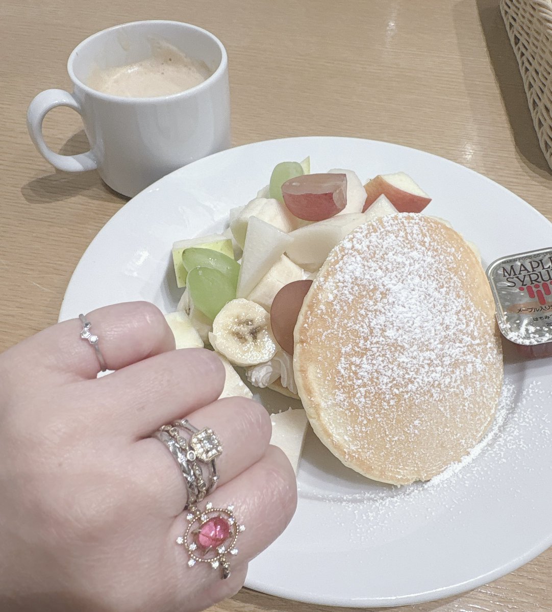 keru_hamu's tweet photo. 朝活🍎🍌🍇🍐

#myjuvelia https://t.co/jGuBOiGXVL