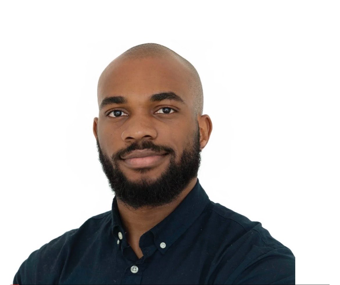 Obiofpharmacy's tweet photo. Nigerian Pharmacist, UNIBEN Alumnus Chika Onochie, has been awarded a massive 100,000 CAD research grant for Ingenious research on male Infertility. https://t.co/0EIRnK38pv