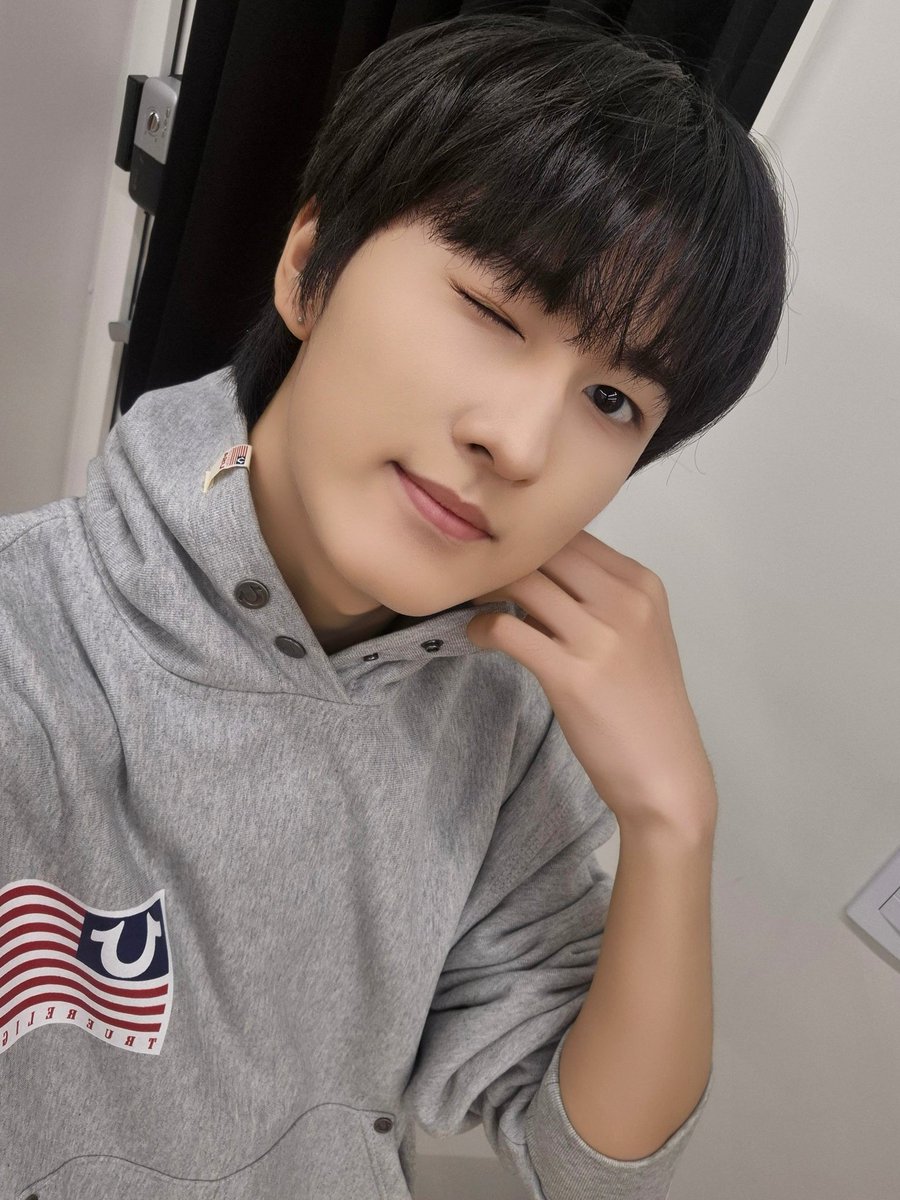 taeee2_2's tweet photo. 나덮머조아하는거아는사람…. https://t.co/bDwDfuvBd0