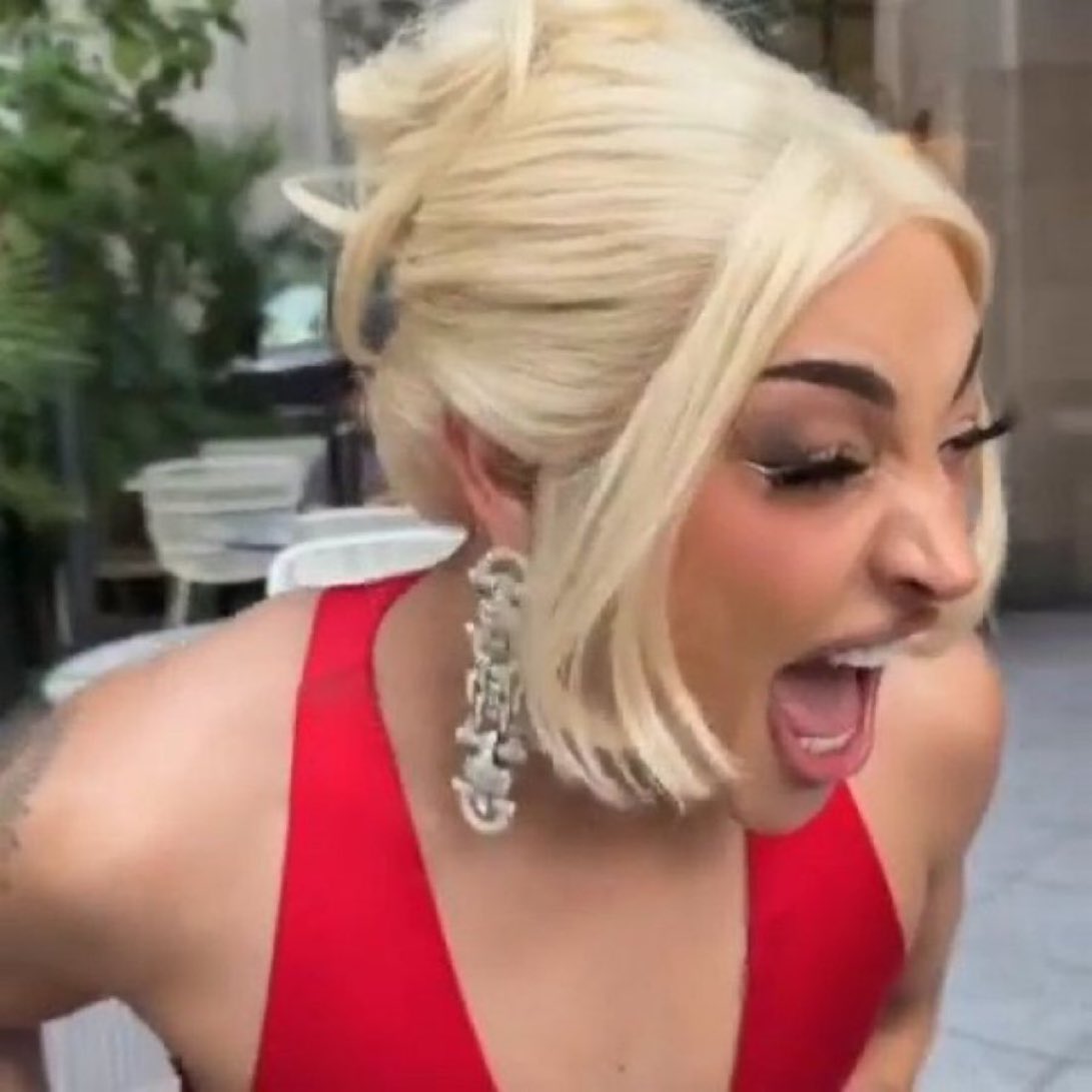 updatecharts's tweet photo. SOMENTE PABLLO VITTAR PODERIA LANÇAR UMA MÚSICA COM BATIDA ELETRÔNICA EM INGLÊS COM UM FORRÓ DE FUNDO! https://t.co/1vWTzkc2vP