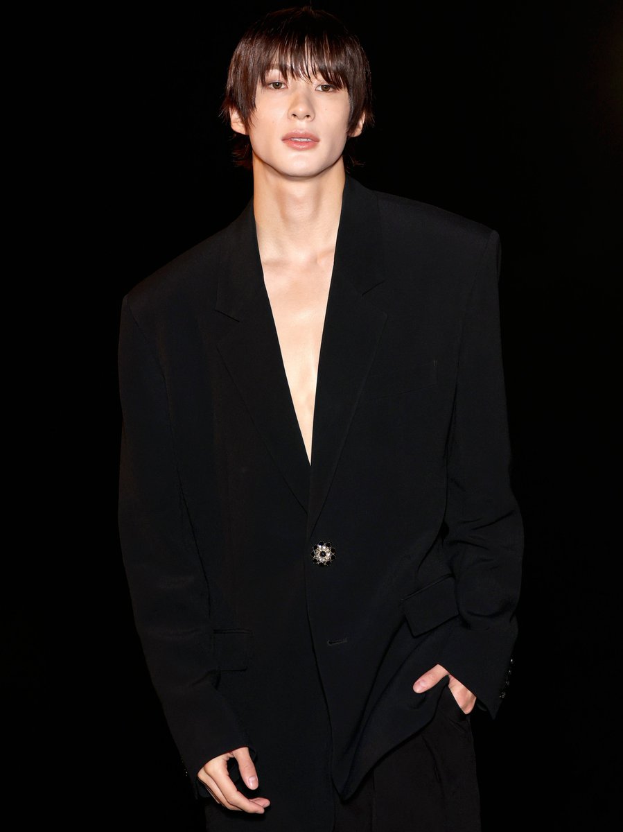 daintoiny's tweet photo. RIIZE ANTON, selected as the new Saint Laurent ambassador.

https://t.co/GdTTZaLXti https://t.co/fHyQvjPv2e